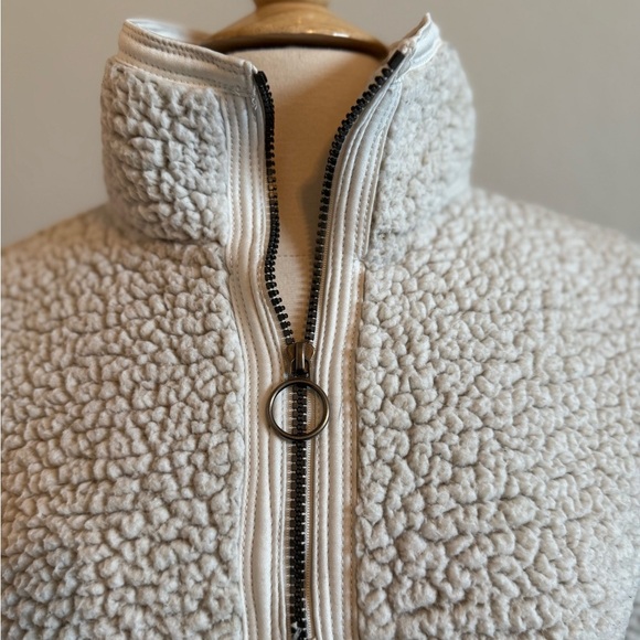 Cozy Sherpa jacket - Picture 3 of 4